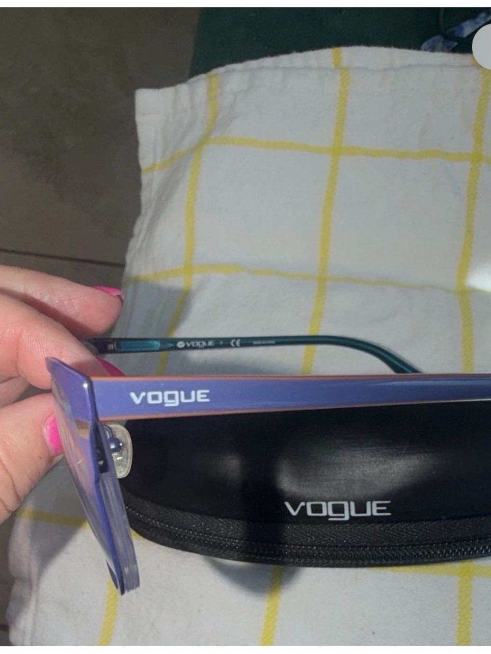 Lot of Women’s Eyeglass Frames & Cases - Vogue & Banana Republic Stylish Frames - Picture 5 of 11
